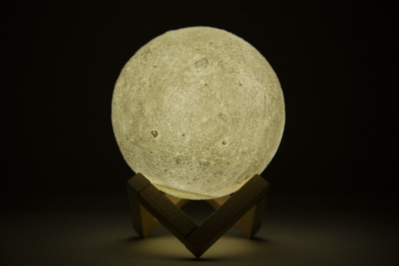 Moon Lamp 3 Colours Touch Sensor Large 15cm Just Touch The Switch To Change Colour Or Turn Moon Lamp Off Holding Will Increase Dim Brightness